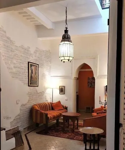 Riad Privatise Jusqu A 5 Personnes A 5 Minutes Place Jemma El Fna Loue Avec Menage Et Petit Dejeuner Compris